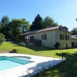 Фотография гостевого дома Maison de 2 chambres avec piscine partagee jardin clos et wifi a Saint Germain du Salembre