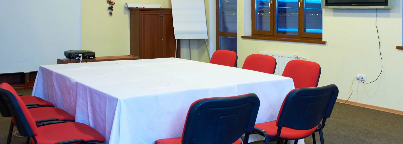 Фотография конференц-зала Орех